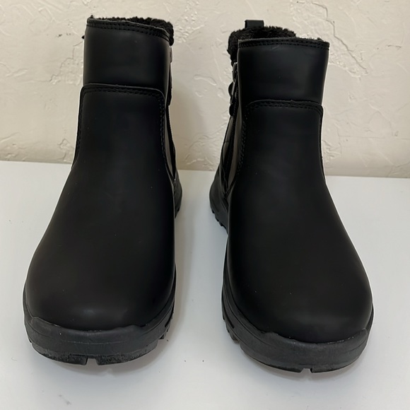 NIB Eddie Bower Ladies Winter Boot Style Siren Size 7 - Picture 2 of 15